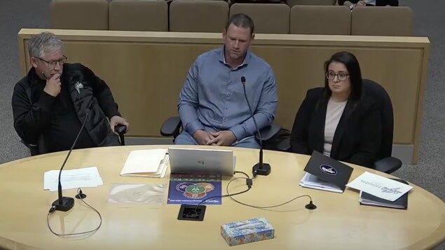 Une équipe junior de hockey endettée demande 200 000 $ d’aide municipale en Alberta