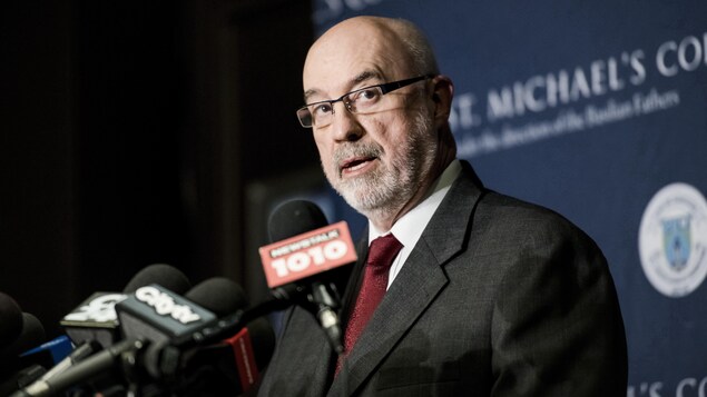 Le directeur de l'école St. Michael's, Greg Reeves, lors d'un point de presse lundi. Le directeur de l'école St. Michael's, Greg Reeves, lors d'un point de presse lundi.