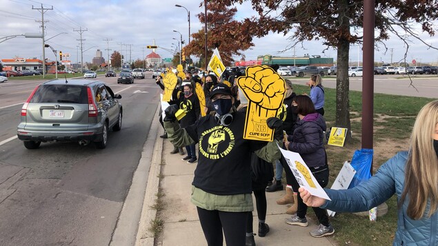 2e jour de grève au Nouveau-Brunswick : les syndiqués demandent la reconnaissance