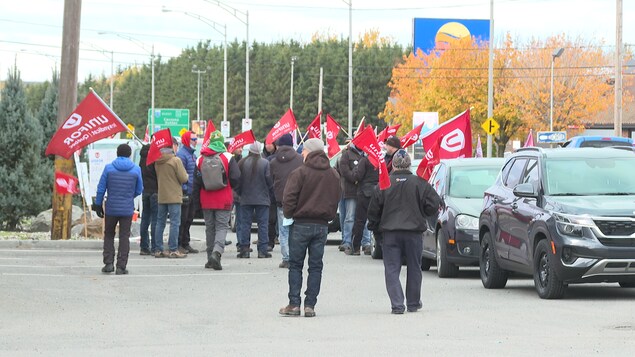 Grève illimitée à l’usine Prelco de Rivière-du-Loup