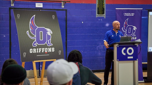 Les Griffons du Cégep de l’Outaouais s’offrent un nouveau logo