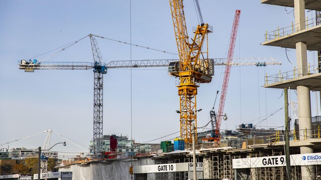 L’Ontario serre la vis aux constructeurs qui gonflent leurs prix