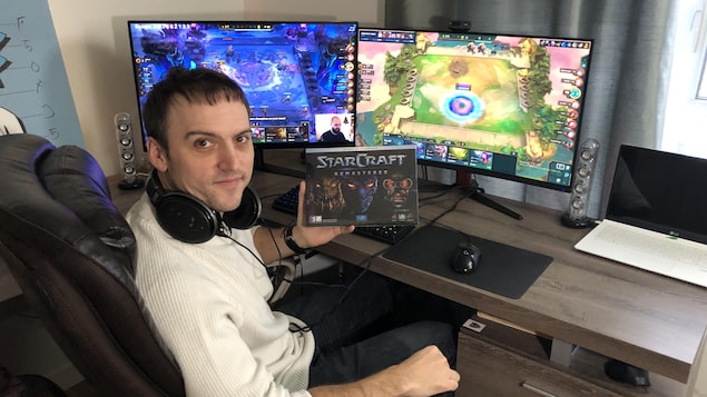 Guillaume Patry à son ordinateur