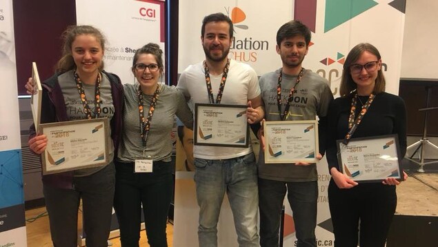 L'équipe gagnante du Hackdon, les Fab 5 L'équipe gagnante du Hackdon, les Fab 5