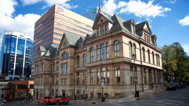 Halifax : des conseillers municipaux proposent d’augmenter l’impôt foncier de 5,9 %