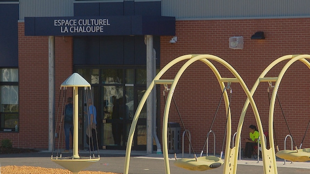 L'extérieur du centre La Chaloupe.