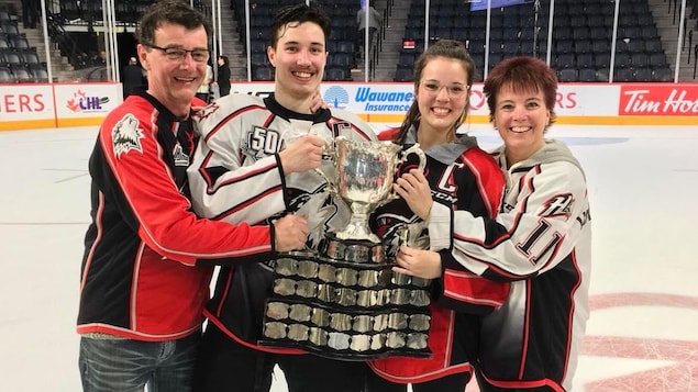 Un premier match dans la LNH pour Rafaël Harvey-Pinard