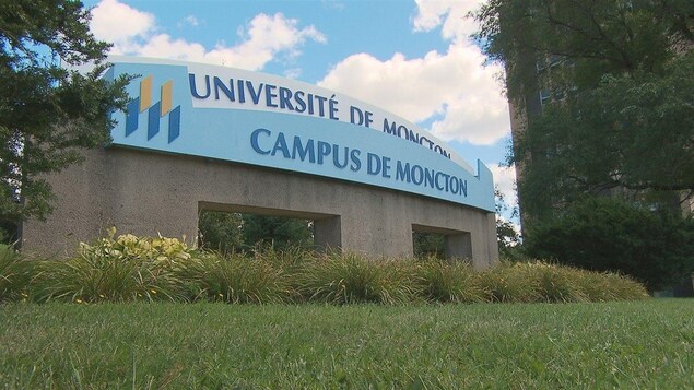 L'affiche de l'Université de Moncton