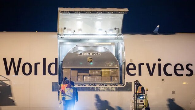 The first delivery of Pfizer-BioNTech's COVID-19 vaccine for children in Canada aged five to 11 landed in Hamilton on Sunday. 