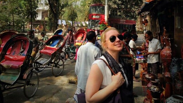 Hélène Larochelle lors de son séjour au Bangladesh. Hélène Larochelle lors de son séjour au Bangladesh.