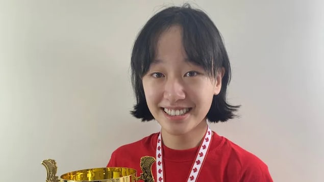 Une adolescente d’Ottawa remporte un concours international de neurosciences