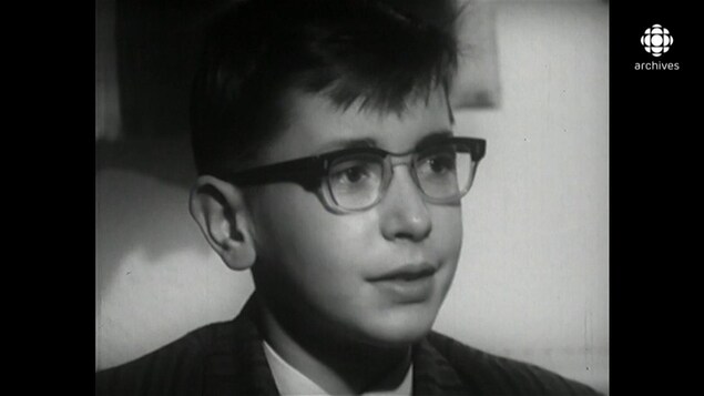 Henri Brassard, enfant, en entrevue. Henri Brassard, enfant, en entrevue.