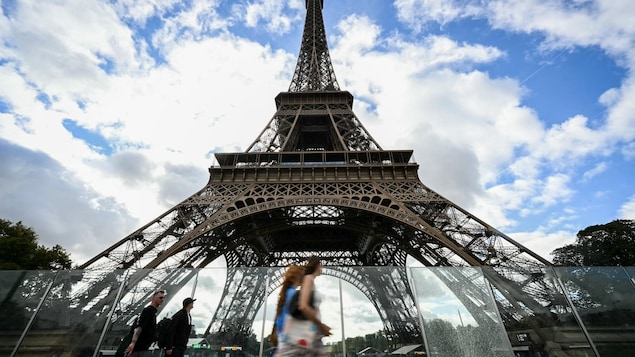 Paris mayor launching investigation after Hindu group visit limits female staff at Eiffel Tower