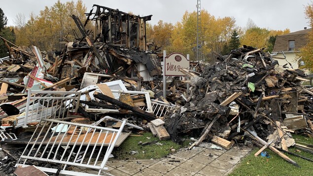 Incendie du HLM de Sainte-Germaine-Boulé : la population se mobilise