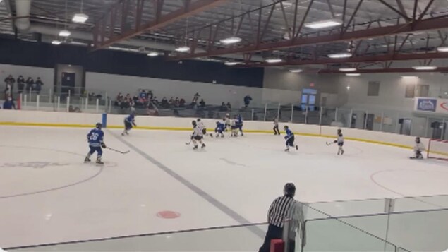 Hockey Saguenay-Lac-Saint-Jean impose une suspension pour mise en échec illégale