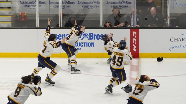 Les Cataractes sont champions : une première Coupe du Président en 53 ans