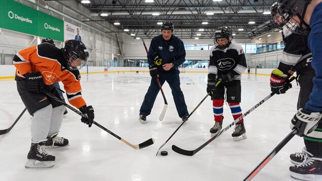 Pénurie d’arbitres : plusieurs matchs de hockey mineur annulés en Mauricie