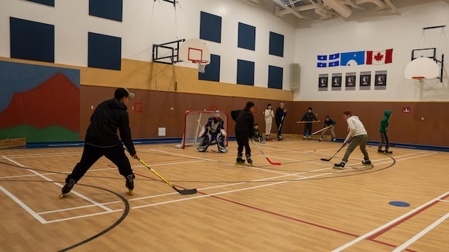 Le sport, un remède contre la délinquance juvénile à Kangiqsualujjuaq