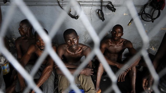 Des Ivoiriens dans une prison