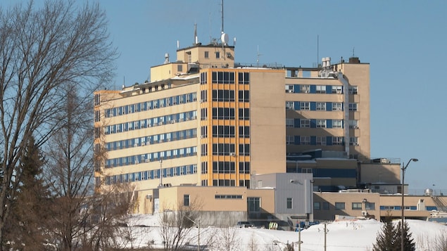 Les hospitalisations liées à la COVID-19 sont encore à la baisse en Abitibi-Témiscamingue