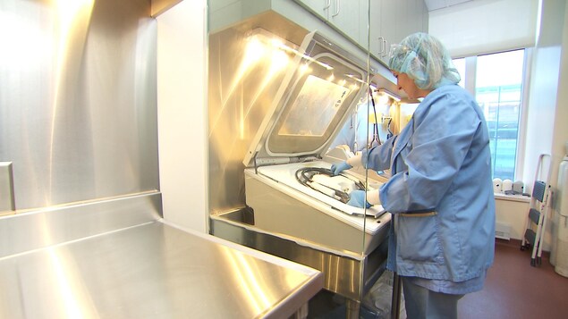 L'équipement d'une clinique, ainsi que son entretien, représente un investissement que les médecins compensaient en facturant des frais accessoires à leurs patients.