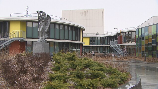 Des patients coincés dans des hôpitaux faute de médecins en réadaptation