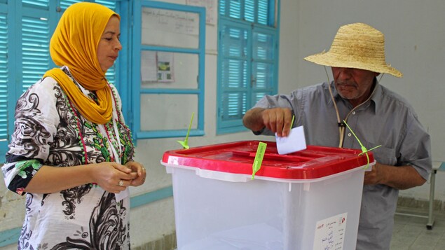 Les Tunisiens votent sur une Constitution très critiquée