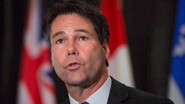 Le ministre ontarien de la Santé, Eric Hoskins Le ministre ontarien de la Santé, Eric Hoskins