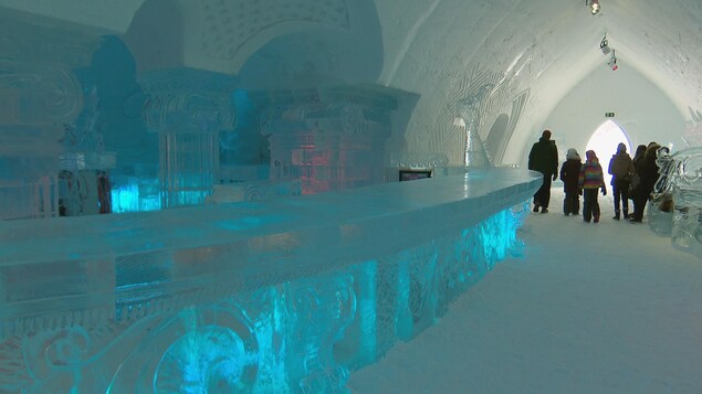 Voyages autour du monde et cosmos : bienvenue dans l’Hôtel de glace de cette année