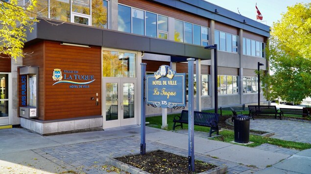 Mairie de La Tuque : retrouver l’harmonie au conseil municipal