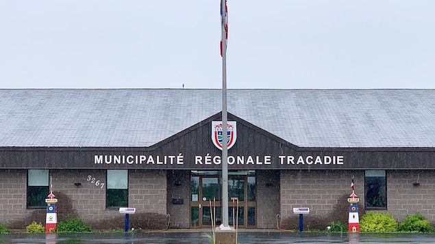 Tracadie paie près de 50 000 $ à des consultants proches du gouvernement conservateur