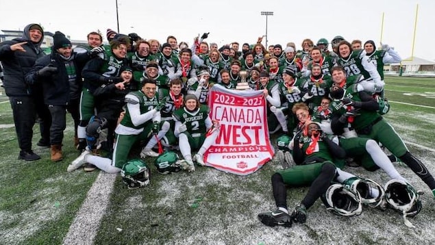 Les Huskies de l’Université de la Saskatchewan remportent la Coupe Hardy 