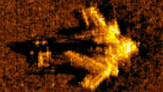 Image de l'avion au fond du lac. Image de l'avion au fond du lac.