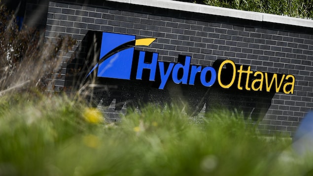 Les employés d’Hydro Ottawa entament une grève qui pourrait perturber certains services