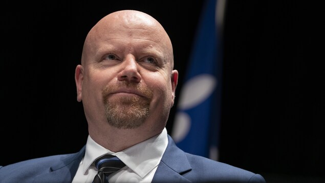 Gros plan du ministre responsable des Affaires autochtones, Ian Lafrenière.
