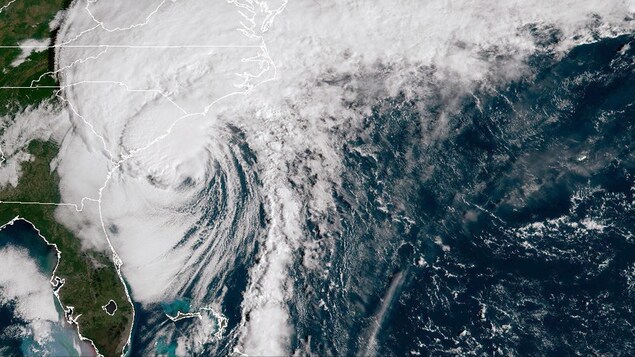 Image satellite de l'ouragan Ian sur l'est des États-Unis.