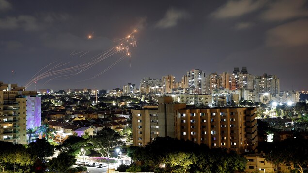 Plus de 100 roquettes tirées vers Israël après des frappes meurtrières sur Gaza
