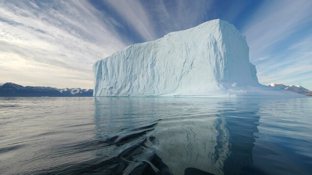 Un iceberg dans le parc national du Nord-Est-du-Groenland Un iceberg dans le parc national du Nord-Est-du-Groenland