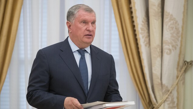 Igor Setchine lors d'une rencontre avec le président russe Vladimir Poutine à Moscou.