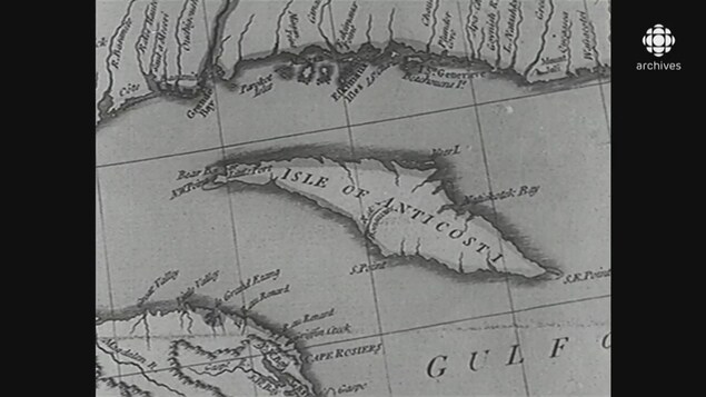 Carte géographique avec au centre l'île d'Anticosti, identifiée «Isle of Anticosti»