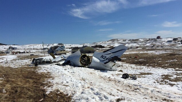 Carcasse de l'avion dans lequel prenait place la famille Lapierre.