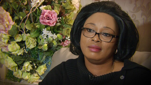 Une résidente d'Ottawa, d'origine congolaise, implore le ministre de l'Immigration de permettre à sa mère de célébrer Noël avec sa famille. Une résidente d'Ottawa, d'origine congolaise, implore le ministre de l'Immigration de permettre à sa mère de célébrer Noël avec sa famille.