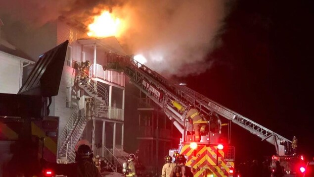 Incendie Dans Un Immeuble A Logements A Shawinigan Radio Canada Ca