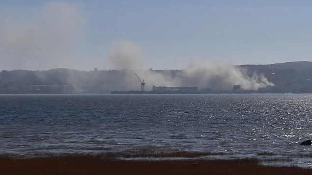 Incendie majeur au chantier maritime Davie