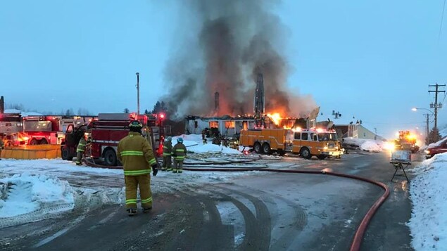 L’entreprise Excavation Morin de Pohénégamook dévastée par les flammes