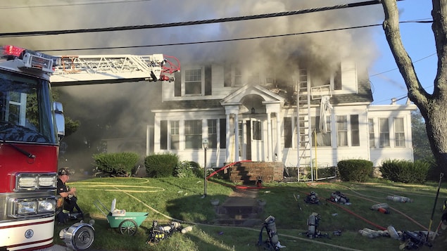 Une maison en feu