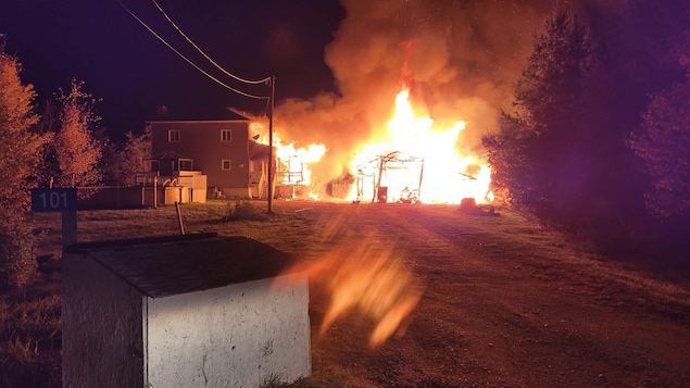 Un incendie détruit la Petite fermette du mieux-être