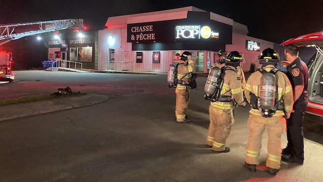 Incendie d’une animalerie : 2 individus arrêtés pour entrave