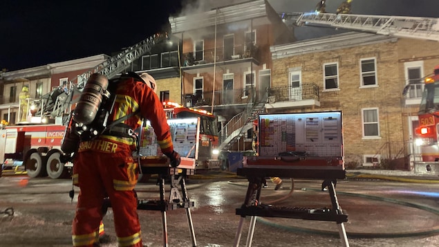 Un incendie fait rage dans Limoilou