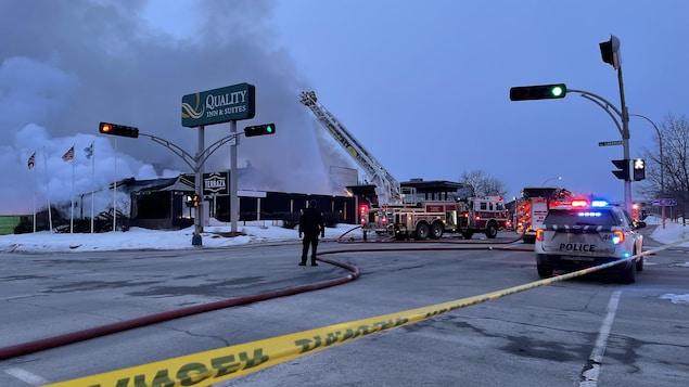 Un incendie majeur à Gatineau force l’évacuation d’un hôtel